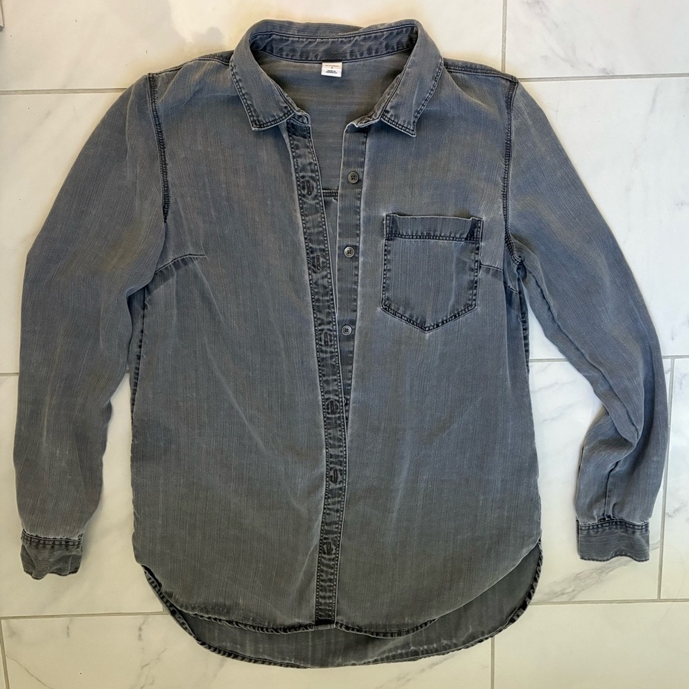 Old Navy Women’s Long Gray Soft Denim Shirt